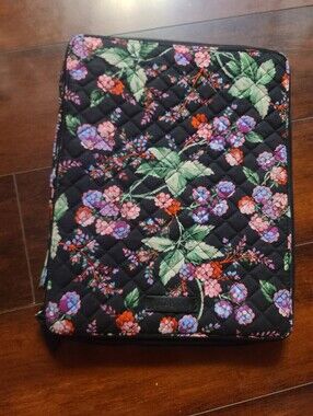 Vera Wang Tablet Case/ Organizer Quilted